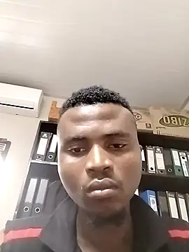 Snapshot of MrMike144 chatting on April 11, 2026, 7:24 am MrMike144 online show from April 11, 2026, 7:24 am