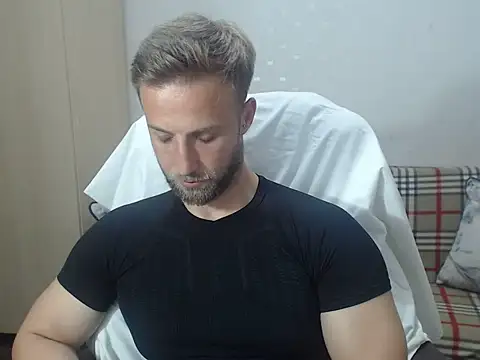 BlondEagleMuscle online show from June 14, 2026, 9:06 pm