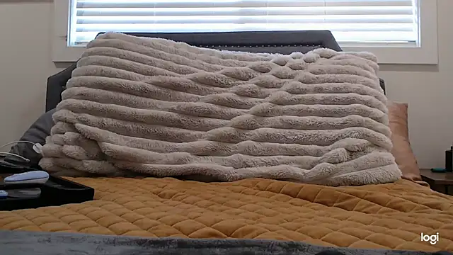 SecretsNextDoor online show from March 31, 2026, 4:51 pm