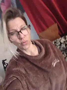 ManuelaX online show from March 10, 2026, 1:05 pm