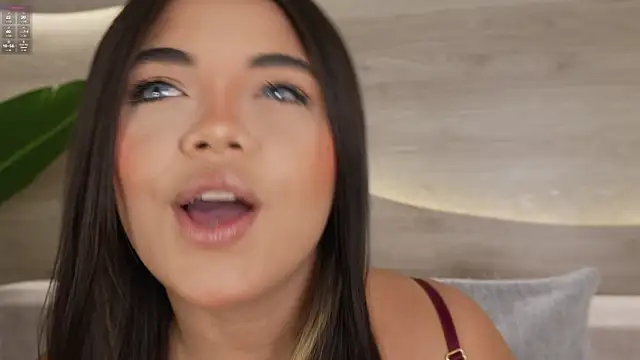 Mia Rosalie online show from July 15, 2026, 8:14 pm