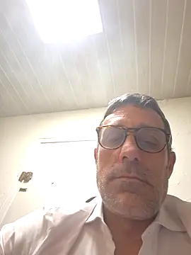 ambrosio669 online show from April 3, 2026, 1:14 am