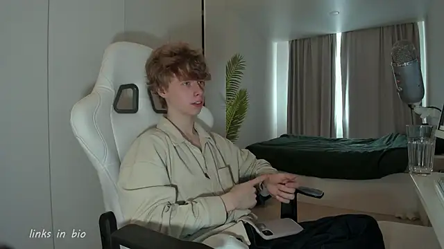 Wawesuc online show from April 2, 2026, 7:39 am