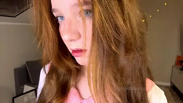 Snapshot of Kissme_Kira chatting on August 5, 2026, 7:38 pm Kissme Kira online show from August 5, 2026, 7:38 pm