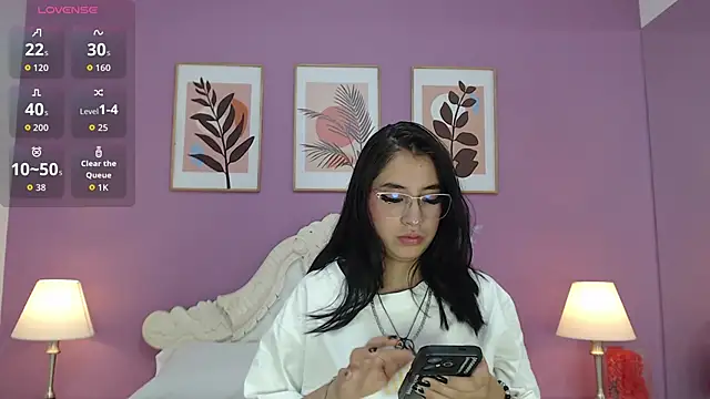 Snapshot of YayaQueen chatting on May 25, 2026, 12:11 pm YayaQueen online show from May 25, 2026, 12:11 pm