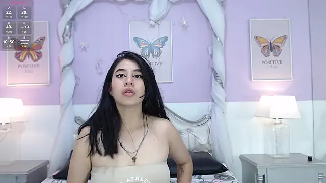 Snapshot of YayaQueen chatting on July 12, 2026, 12:07 pm YayaQueen online show from July 12, 2026, 12:07 pm