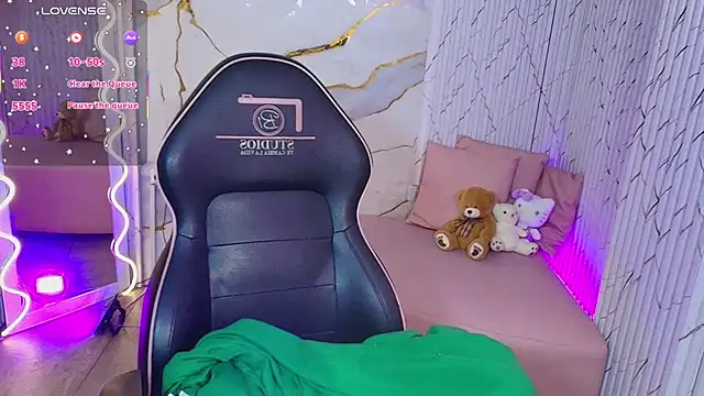 Maile Tay online show from March 27, 2026, 3:12 am