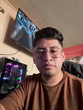 GoldenM95 online show from April 9, 2026, 8:36 pm