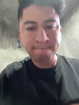 GoldenM95 online show from April 19, 2026, 7:05 pm