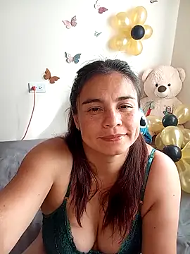 BettyBoo w online show from April 9, 2026, 1:38 pm