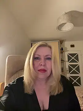 JanieLight53 online show from June 13, 2026, 9:24 pm