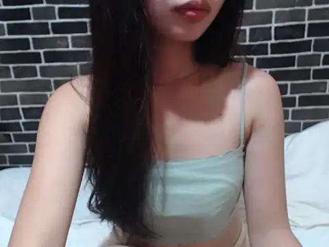 asian hotty1 online show from May 3, 2026, 1:06 pm