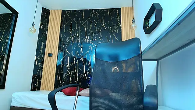 ValeriHot 1 online show from April 2, 2026, 3:48 am