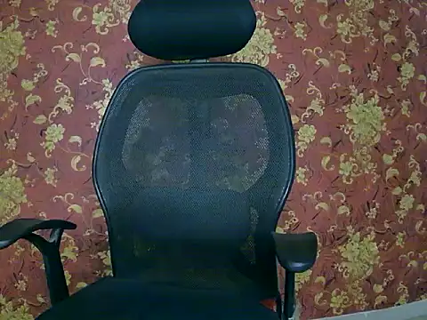 Rosy-Girl online show from April 3, 2026, 12:25 pm