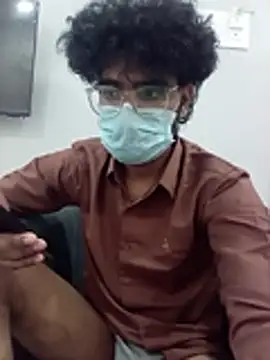 Snapshot of Madhu08fm chatting on May 3, 2026, 3:07 pm Madhu08fm online show from May 3, 2026, 3:07 pm