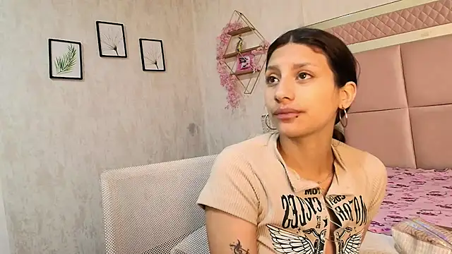 Snapshot of Madii_ chatting on May 20, 2026, 12:11 pm Madii online show from May 20, 2026, 12:11 pm