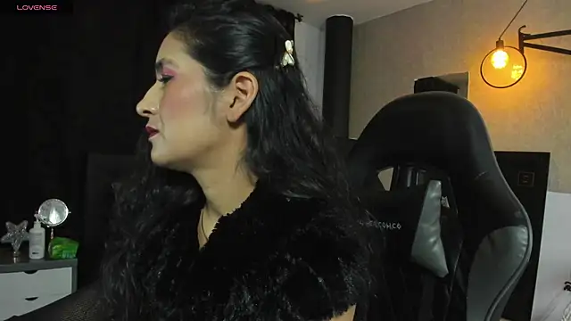 Vicky Angeel online show from July 17, 2026, 1:01 am