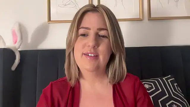 Snapshot of annabellewarick chatting on June 6, 2026, 9:41 pm annabellewarick online show from June 6, 2026, 9:41 pm