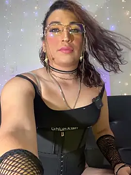 Naughtygirlts online show from May 27, 2026, 6:49 pm