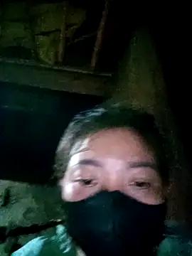 Bling-pusy online show from April 11, 2026, 12:31 pm