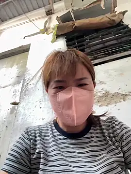 July-lovee online show from March 27, 2026, 7:03 am