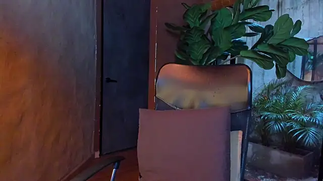 Victoria Gonzalez online show from April 13, 2026, 12:10 pm