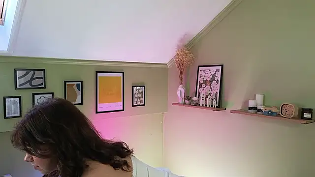 Blush Kira online show from March 13, 2026, 8:10 am