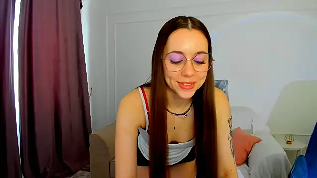 BloomAndFun online show from March 21, 2026, 8:19 am