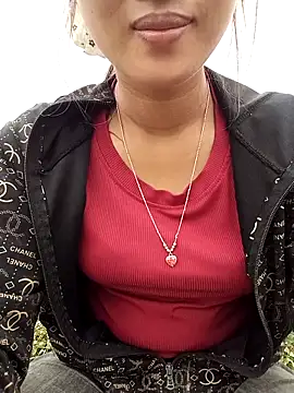 Snapshot of Rosie-LoveU chatting on March 26, 2026, 2:39 am Rosie-LoveU online show from March 26, 2026, 2:39 am