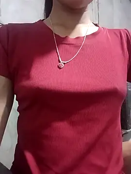 Snapshot of Rosie-LoveU chatting on April 7, 2026, 11:04 pm Rosie-LoveU online show from April 7, 2026, 11:04 pm