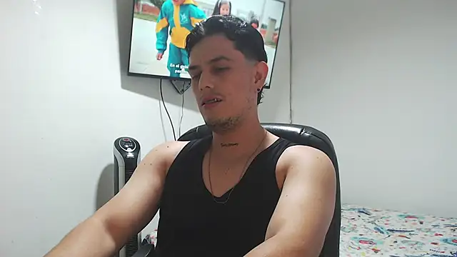 JUAN CAMILOXXX online show from August 7, 2026, 5:20 am
