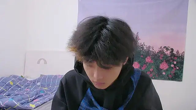 icecream-002 online show from April 11, 2026, 11:36 am