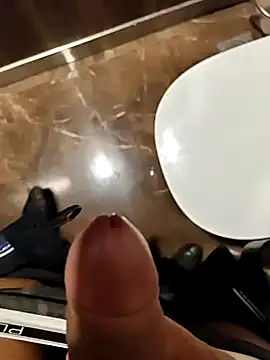 Andrealexander30 online show from April 24, 2026, 10:50 am