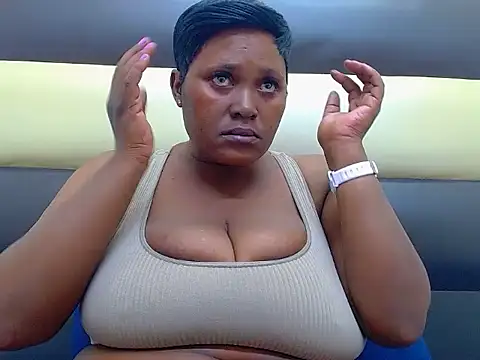 Snapshot of SexyBoobs44DD chatting on June 5, 2026, 5:51 pm SexyBoobs44DD online show from June 5, 2026, 5:51 pm
