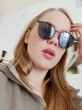 LittleForestELF2 online show from March 10, 2026, 10:09 am