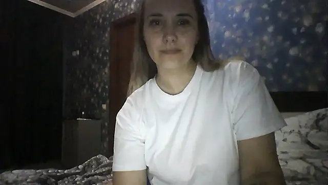 Snapshot of Alisa07qw chatting on May 11, 2026, 4:26 pm Alisa07qw online show from May 11, 2026, 4:26 pm