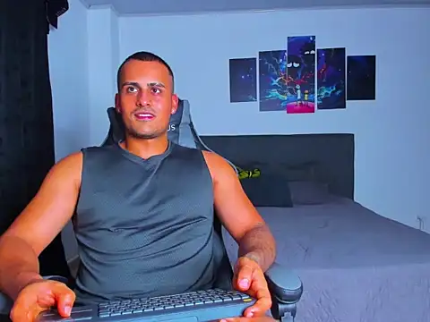 Snapshot of Steve_Dennis chatting on April 5, 2026, 11:57 pm Steve Dennis online show from April 5, 2026, 11:57 pm