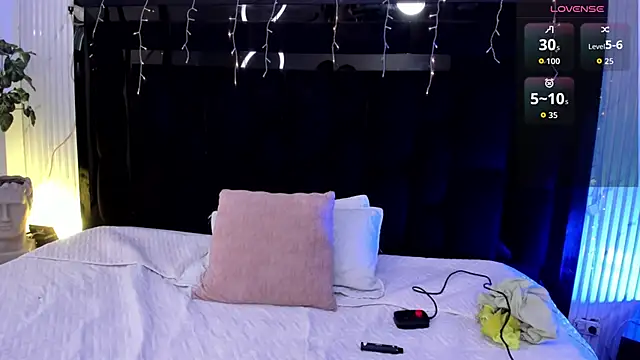 NicoKinggs  online show from March 10, 2026, 1:38 pm