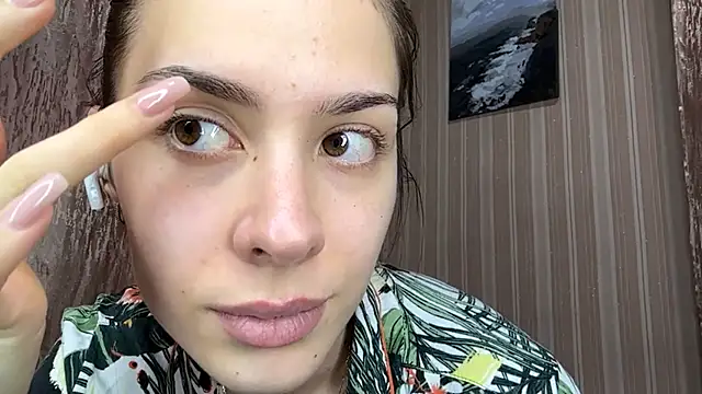 AylaLust online show from April 19, 2026, 1:21 pm