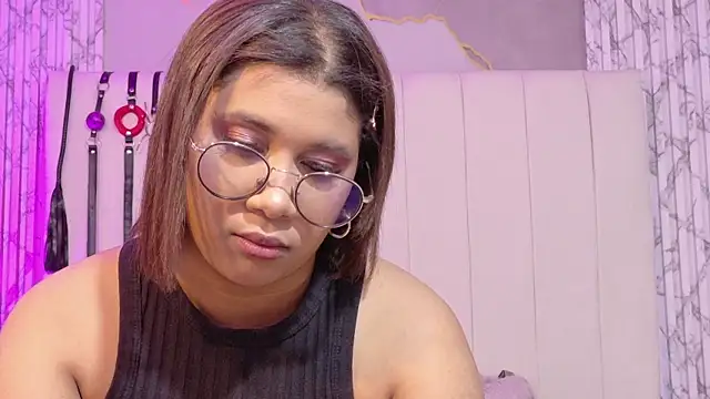 Snapshot of LorenaDuval chatting on June 8, 2026, 7:14 pm LorenaDuval online show from June 8, 2026, 7:14 pm