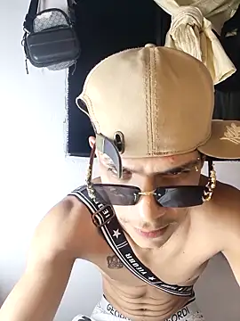 ethanchamo online show from March 17, 2026, 6:50 am