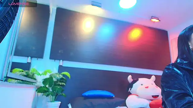 Gabriela meow online show from April 27, 2026, 12:25 pm