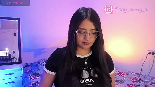 soyanny-777 online show from March 12, 2026, 5:24 am