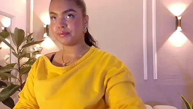 Snapshot of ZoeyMonroe_ chatting on July 24, 2026, 3:04 am ZoeyMonroe online show from July 24, 2026, 3:04 am