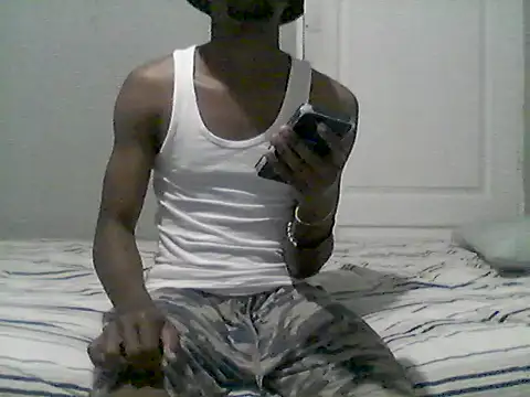 Snapshot of TreySavvy chatting on June 20, 2026, 11:29 pm TreySavvy online show from June 20, 2026, 11:29 pm