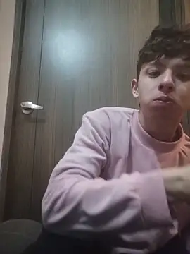 Daniel Roy online show from April 22, 2026, 6:16 am