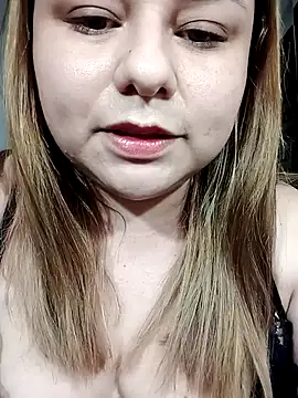 Snapshot of jennyyhottt chatting on April 22, 2026, 5:03 pm jennyyhottt online show from April 22, 2026, 5:03 pm