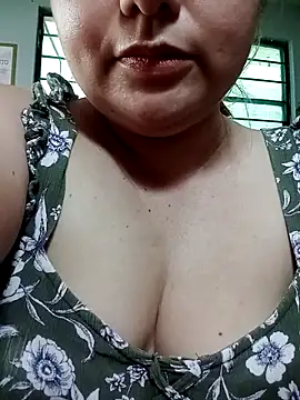 Snapshot of jennyyhottt chatting on May 1, 2026, 6:01 pm jennyyhottt online show from May 1, 2026, 6:01 pm