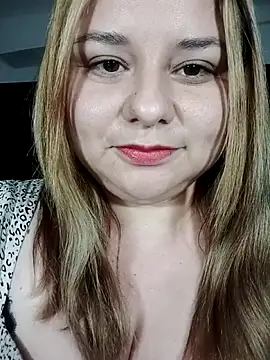 Snapshot of jennyyhottt chatting on May 7, 2026, 6:57 pm jennyyhottt online show from May 7, 2026, 6:57 pm