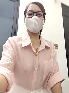 Mai phuong online show from April 4, 2026, 4:22 am